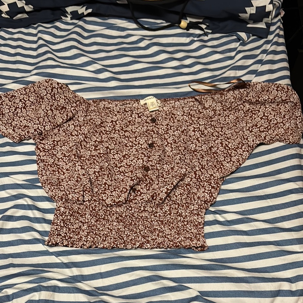 Monteau Burgundy Fitted Short Sleeve Blouse